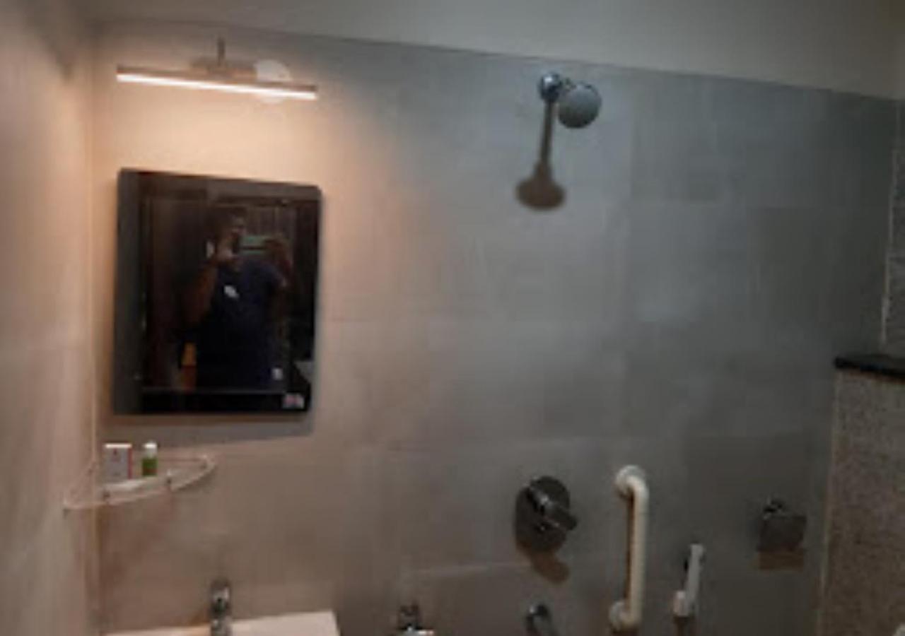 Hotel Venus Inn Bhubaneshwar Bhubaneswar Esterno foto